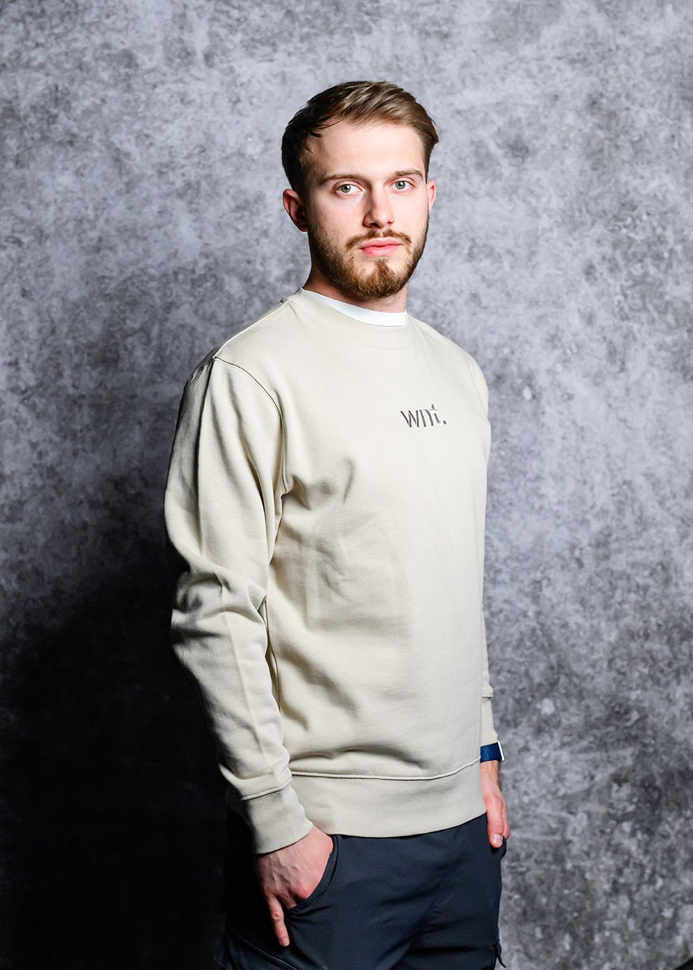 WNT Essential Sweater Sand